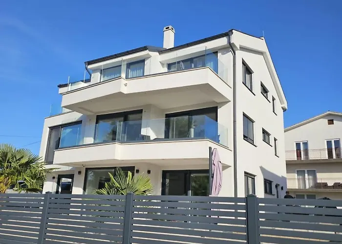 Mara Апартаменты Малинска