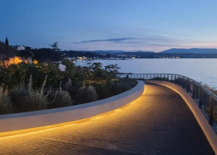 Mara * Малинска